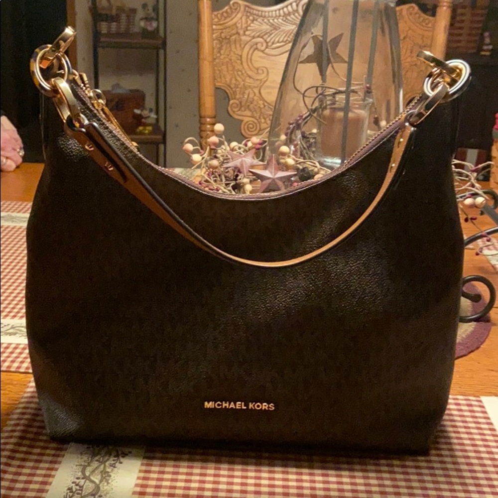 MK tote